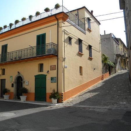 La Casa Dellamericano - Casa D'Epoca Anni '30 Aliano Εξωτερικό φωτογραφία