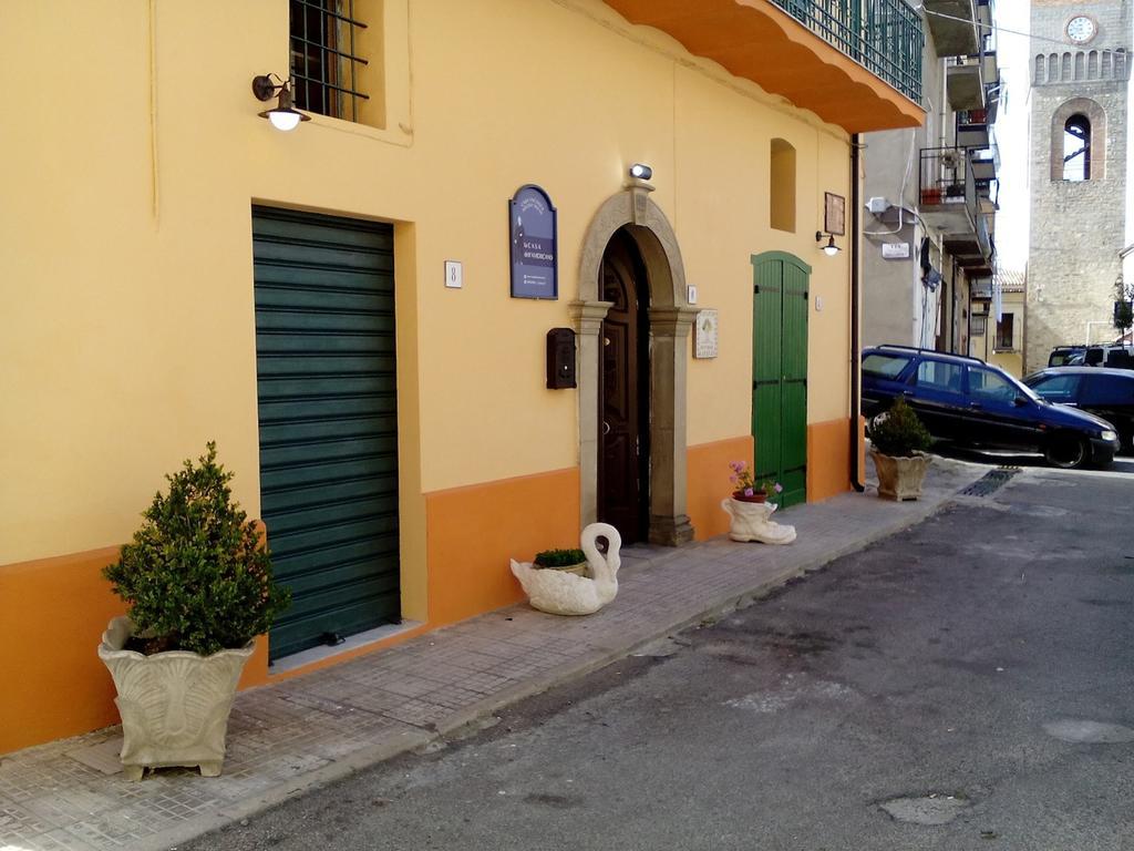 La Casa Dellamericano - Casa D'Epoca Anni '30 Aliano Εξωτερικό φωτογραφία